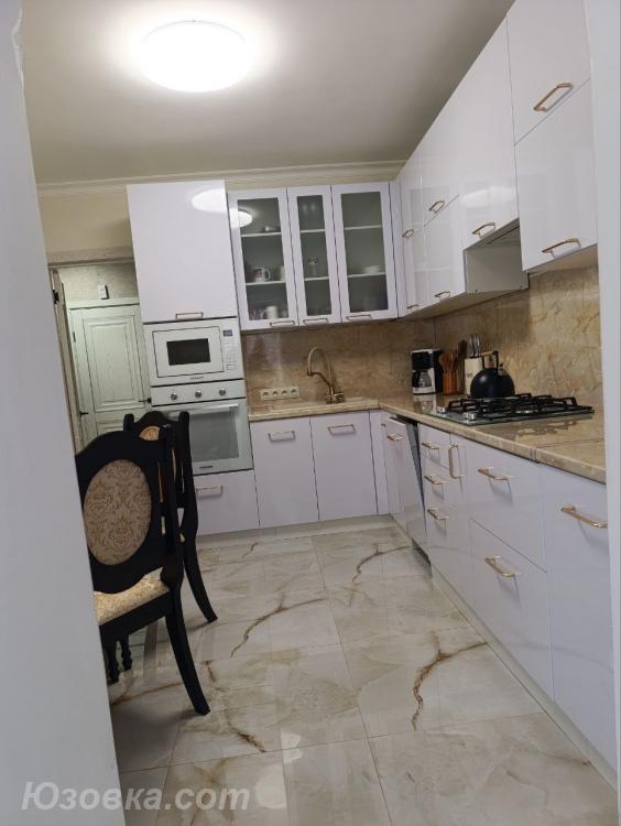2-комн. квартира, 54м², с мебелью, 2/9 эт., ДОНЕЦК