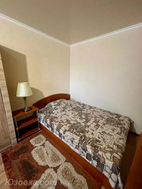 1-комн. квартира, 35м², с мебелью, 1/5 эт., ДОНЕЦК