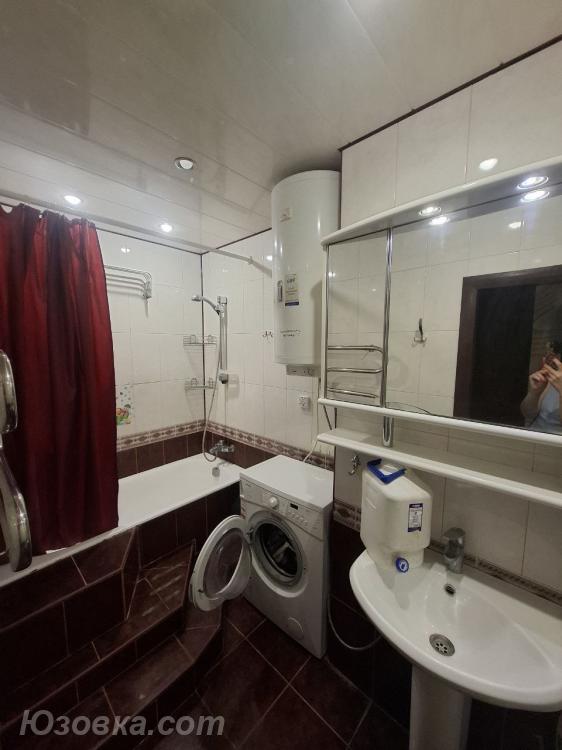 3-комн. квартира, 79 м², вторичка, 7/10 эт., ДОНЕЦК