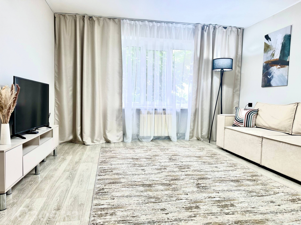 3-комн. квартира, 67м², с мебелью, 1/9 эт., ДОНЕЦК