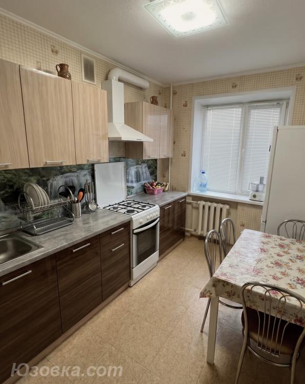 2-комн. квартира, 46м², с мебелью, 4/16 эт., ДОНЕЦК