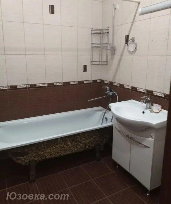 2-комн. квартира, 70м², с мебелью, 4/9 эт., ДОНЕЦК