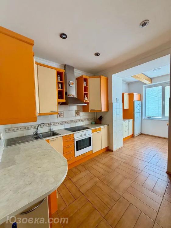 2-комн. квартира, 52м², с мебелью, 3/5 эт.