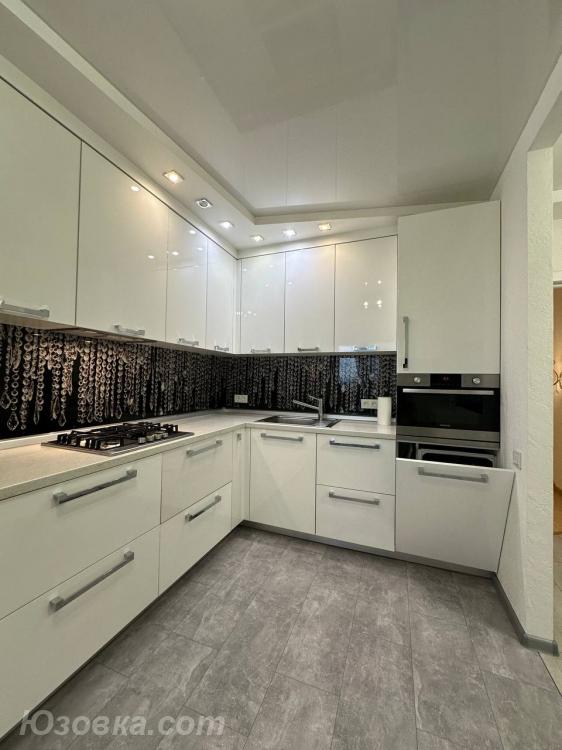 2-комн. квартира, 41м², с мебелью, 2/9 эт., ДОНЕЦК