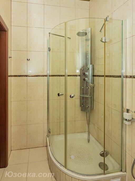 4-комн. квартира, 92м², с мебелью, 3/9 эт., ДОНЕЦК