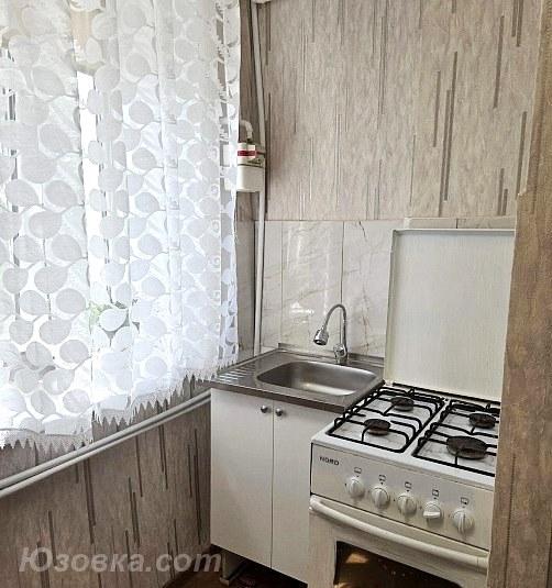 2-комн. квартира, 47 м², вторичка, 1/2 эт., ДОНЕЦК