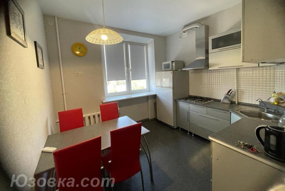 2-комн. квартира, 60м², с мебелью, 4/5 эт., ДОНЕЦК