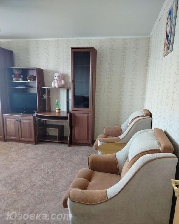 2-комн. квартира, 49м², с мебелью, 4/9 эт., ДОНЕЦК