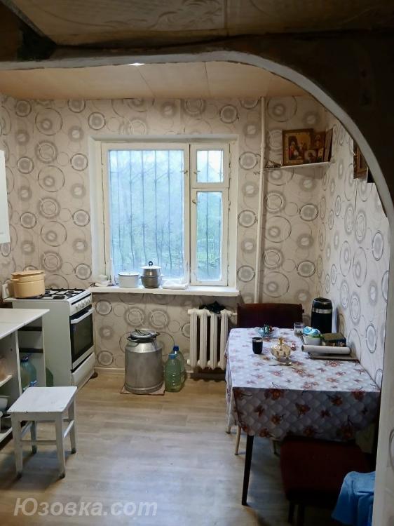 3-комн. квартира, 65 м², вторичка, 2/9 эт., Макеевка
