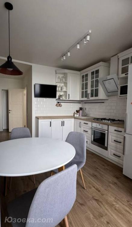 2-комн. квартира, 53м², с мебелью, 4/5 эт., ДОНЕЦК