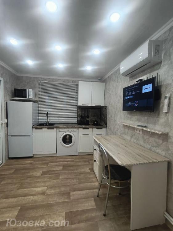 2-комн. квартира, 46м², с мебелью, 4/10 эт.
