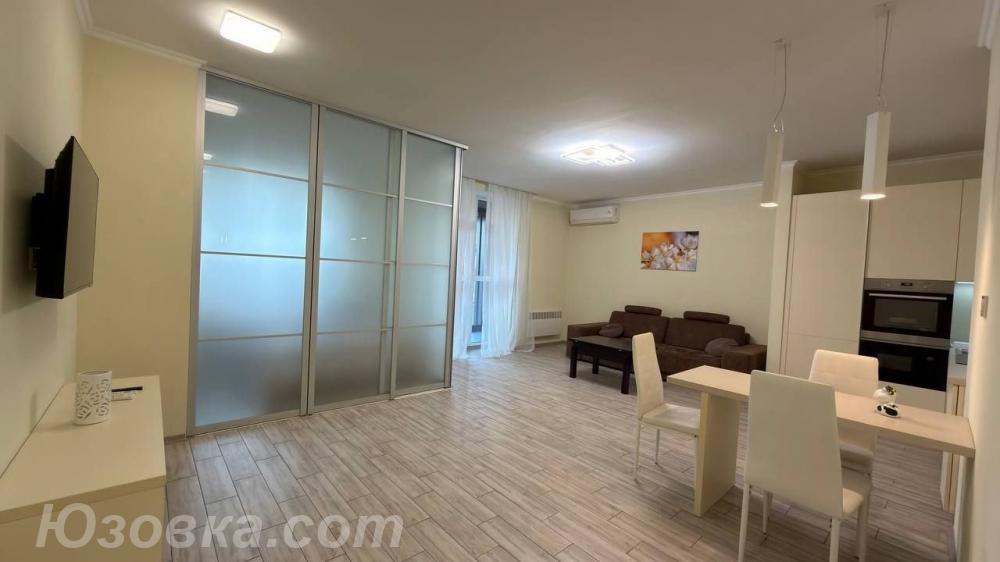 2-комн. квартира, 49м², с мебелью, 4/10 эт.