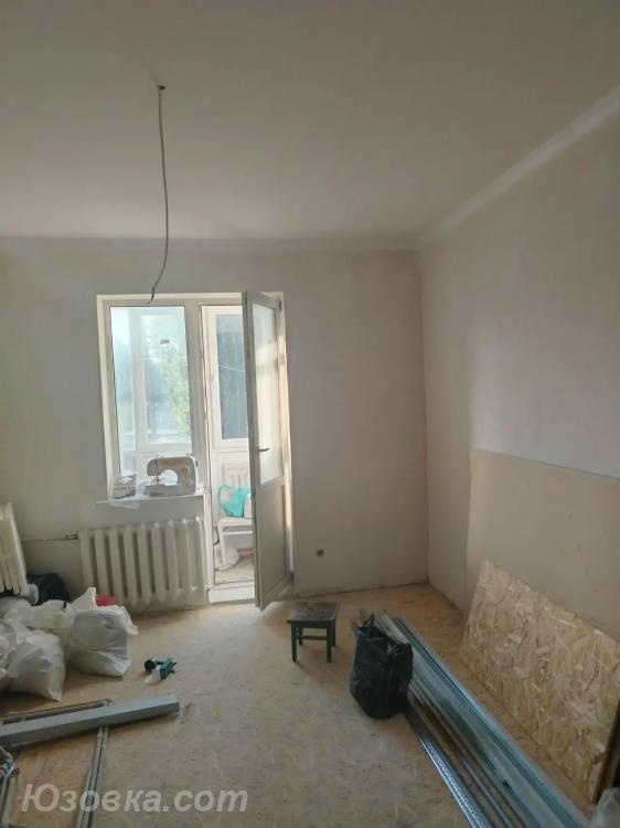2-комн. квартира, 49 м², вторичка, 2/2 эт., Макеевка