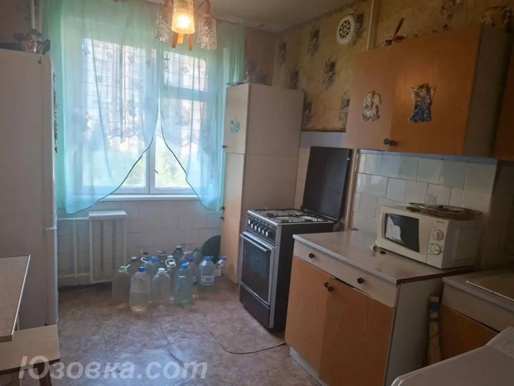 3-комн. квартира, 70 м², вторичка, 8/9 эт., ДОНЕЦК