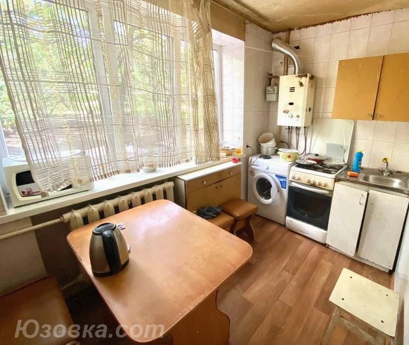 2-комн. квартира, 45 м², вторичка, 1/5 эт.