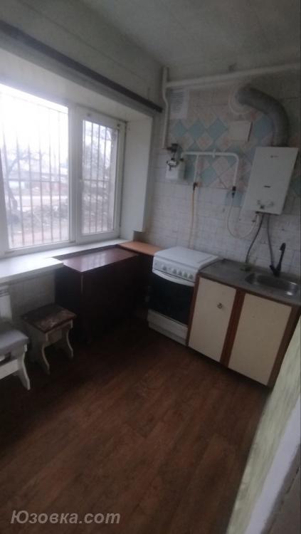 2-комн. квартира, 42 м², вторичка, 1/5 эт., ДОНЕЦК