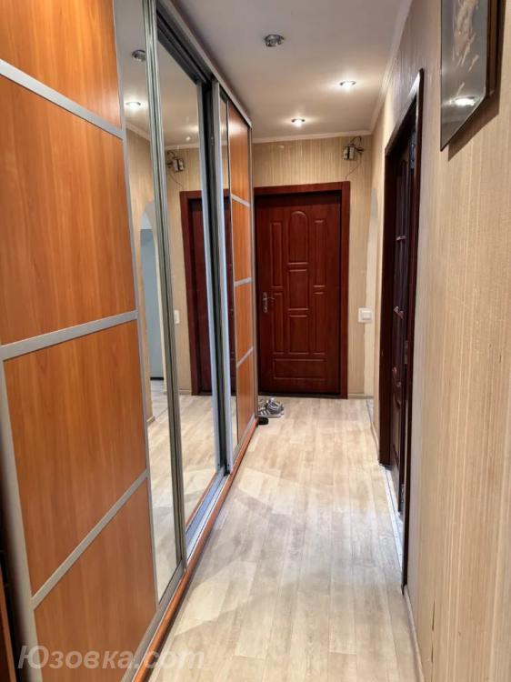 2-комн. квартира, 46м², с мебелью, 4/9 эт., ДОНЕЦК