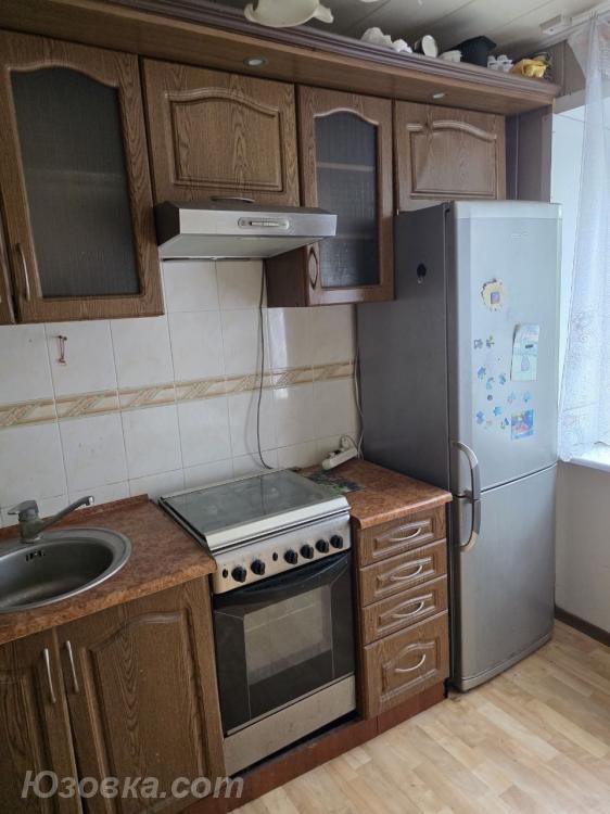 4-комн. квартира, 77 м², вторичка, 4/5 эт., ДОНЕЦК