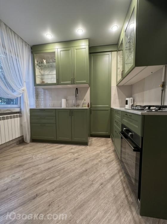 2-комн. квартира, 52м², с мебелью, 2/2 эт., ДОНЕЦК