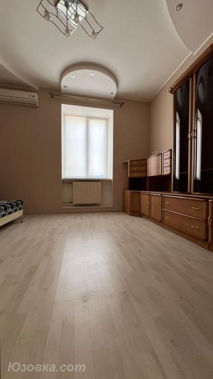 2-комн. квартира, 43м², с мебелью, 3/4 эт., ДОНЕЦК