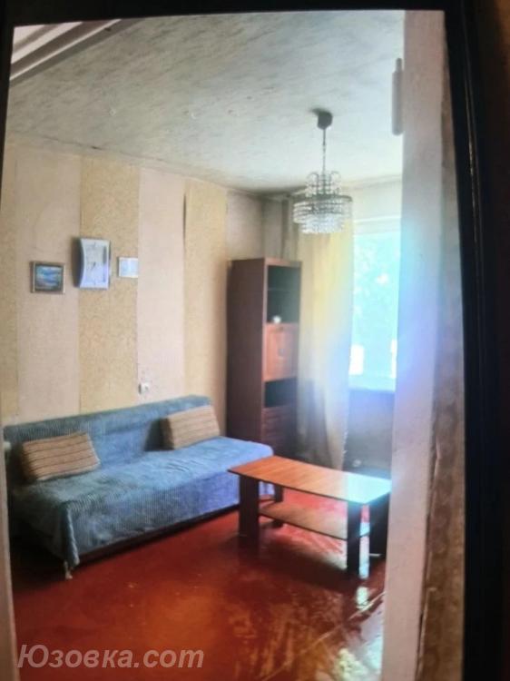 2-комн. квартира, 48 м², вторичка, 1/9 эт.