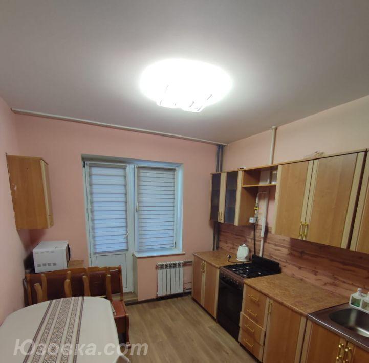 2-комн. квартира, 46м², с мебелью, 3/9 эт., ДОНЕЦК