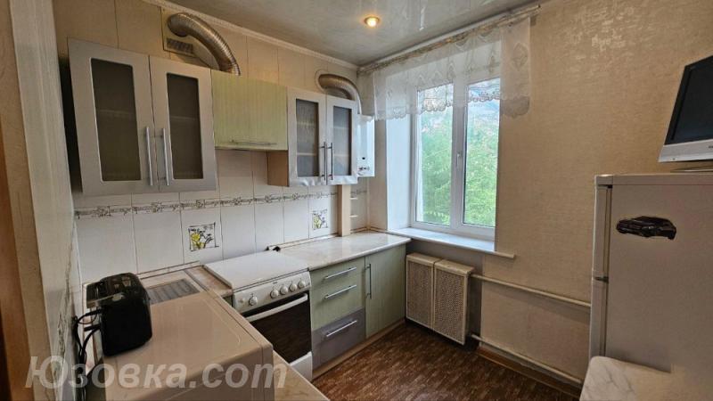 2-комн. квартира, 45 м², вторичка, 3/3 эт., ДОНЕЦК