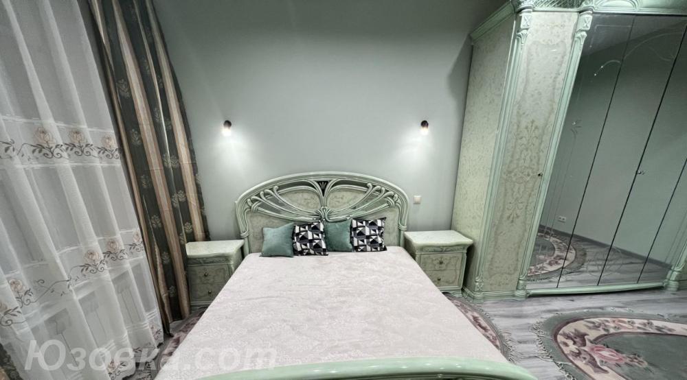 2-комн. квартира, 54м², с мебелью, 1/4 эт., ДОНЕЦК