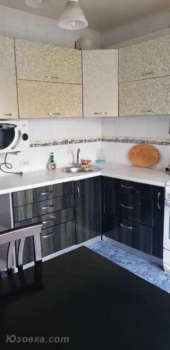 2-комн. квартира, 45м², с мебелью, 2/9 эт., ДОНЕЦК