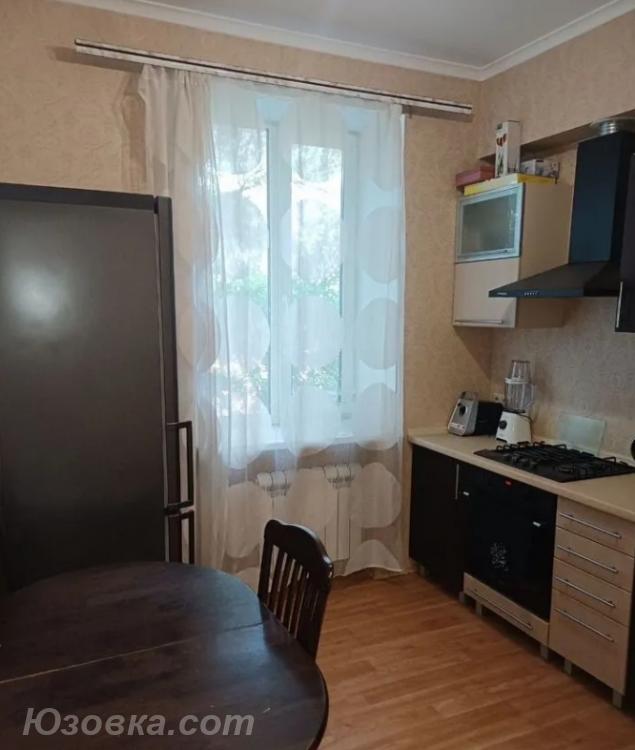 2-комн. квартира, 45 м², вторичка, 3/3 эт., ДОНЕЦК
