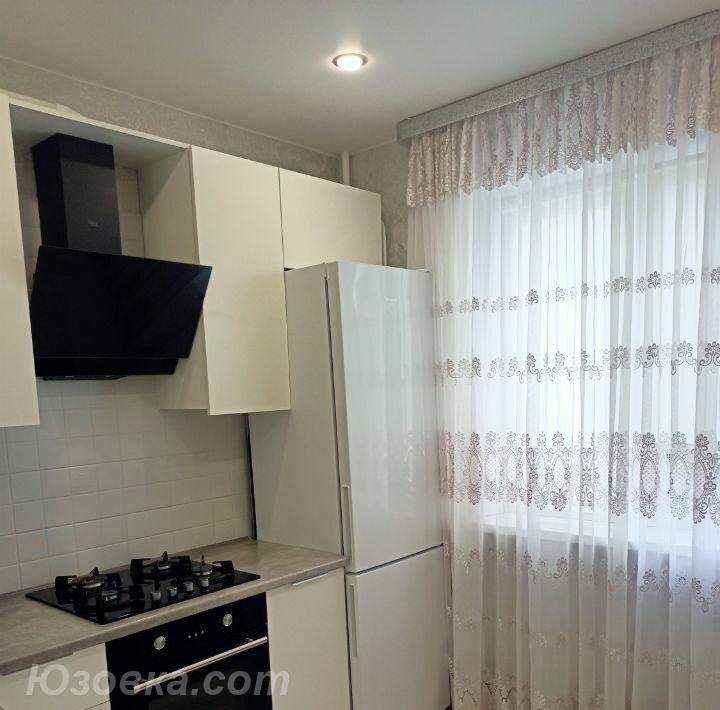 2-комн. квартира, 54м², с мебелью, 2/5 эт., ДОНЕЦК