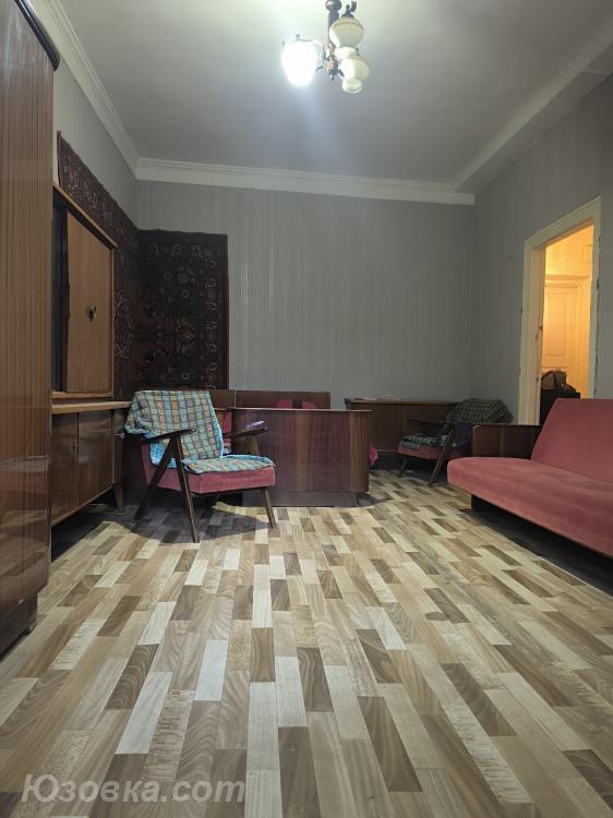1-комн. квартира, 32 м², вторичка, 3/3 эт., ДОНЕЦК
