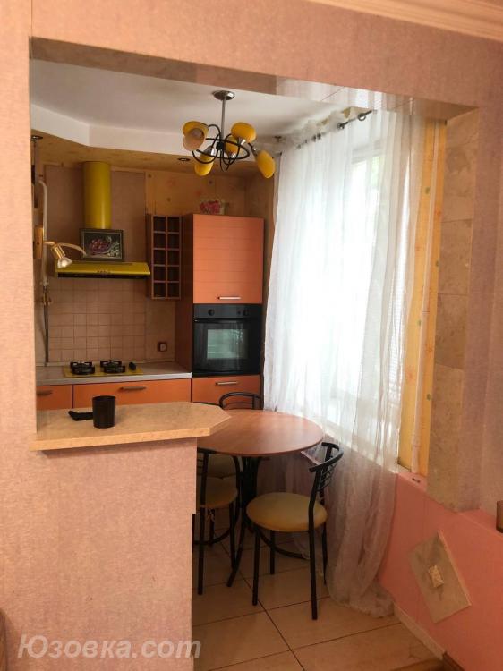 2-комн. квартира, 54 м², вторичка, 1/3 эт.