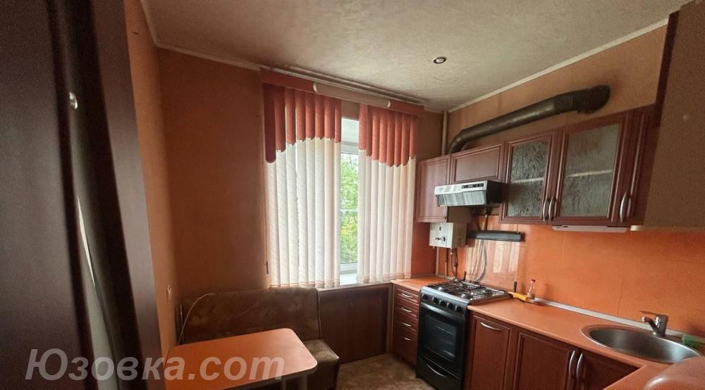 2-комн. квартира, 42м², с мебелью, 3/9 эт., ДОНЕЦК