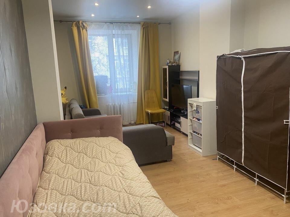 3-комн. квартира, 54м², с мебелью, 3/9 эт., ДОНЕЦК