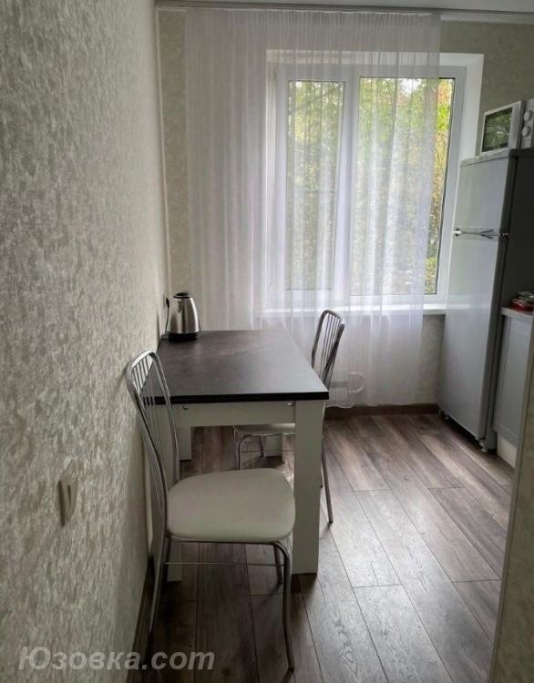 1-комн. квартира, 36м², с мебелью, 2/9 эт., ДОНЕЦК