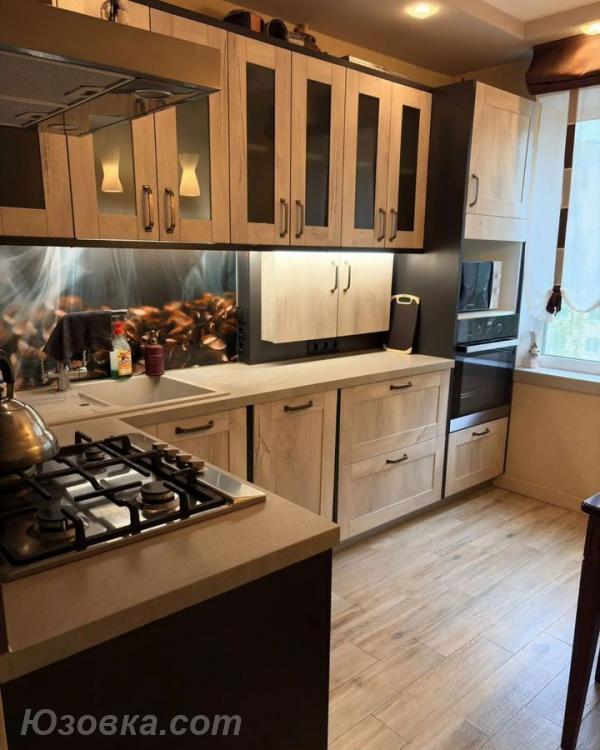 3-комн. квартира, 56м², с мебелью, 3/5 эт., ДОНЕЦК