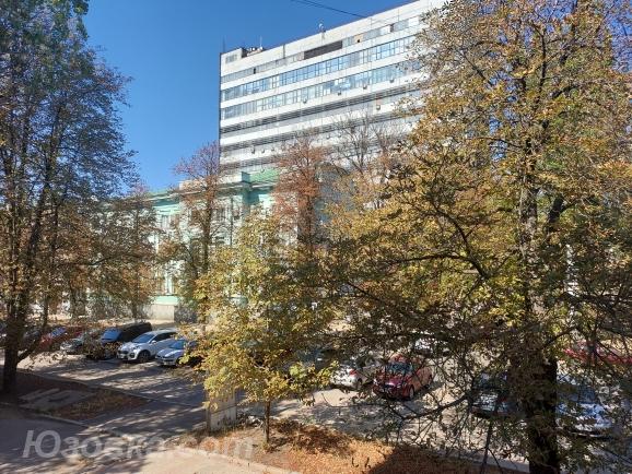 3-комн. квартира, 80м², с мебелью, 2/4 эт., ДОНЕЦК