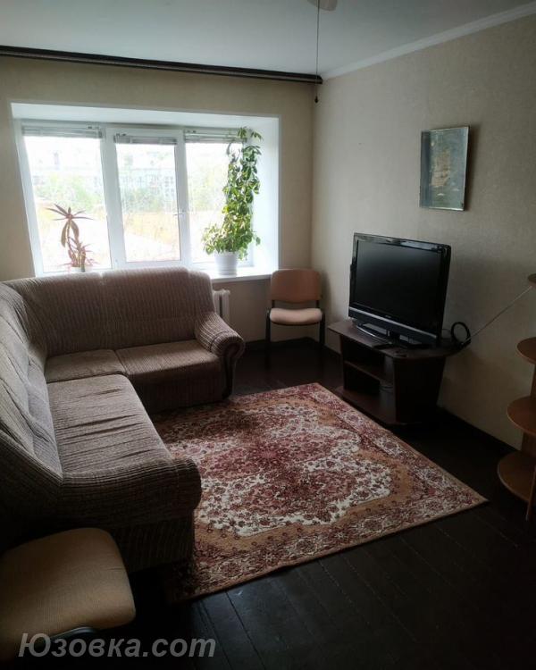 2-комн. квартира, 54м², с мебелью, 2/5 эт., ДОНЕЦК
