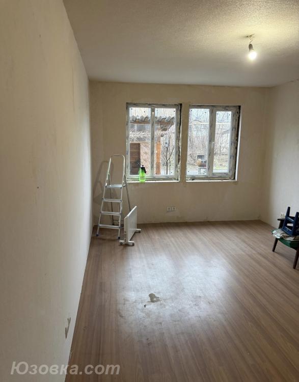2-комн. квартира, 40 м², вторичка, 1/2 эт., ДОНЕЦК