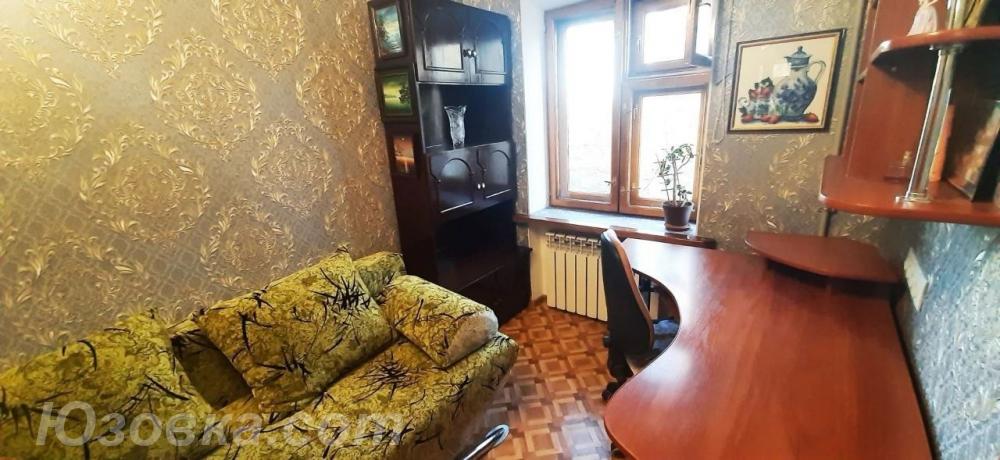 2-комн. квартира, 45м², мебель частично, 1/1 эт.