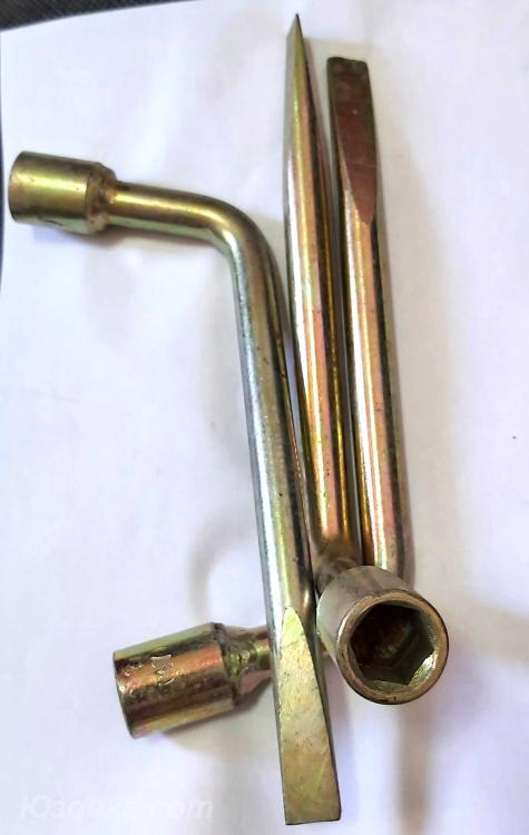 Ключ баллонный Г-образный 17 мм, с монтажной лопаткой, ...