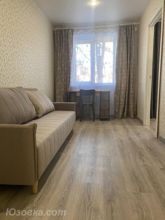 2-комн. квартира, 50м², с мебелью, 2/5 эт., ДОНЕЦК