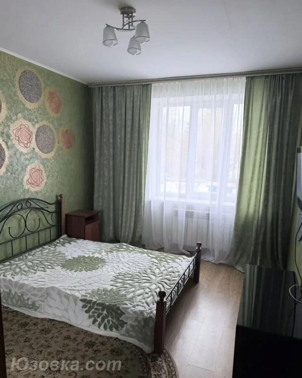 2-комн. квартира, 54м², с мебелью, 2/3 эт., ДОНЕЦК