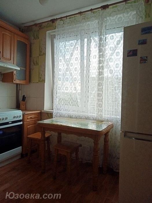 2-комн. квартира, 47м², с мебелью, 5/9 эт., ДОНЕЦК