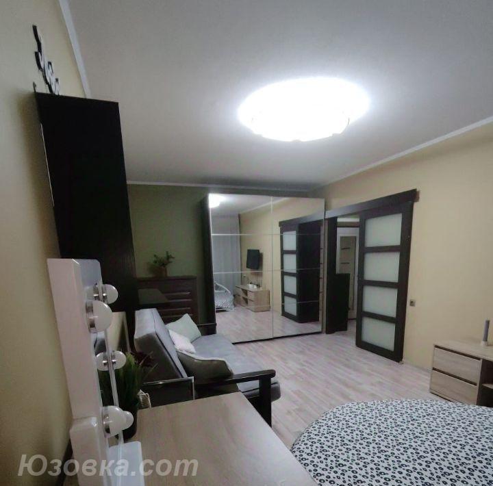1-комн. квартира, 42м², с мебелью, 5/10 эт., ДОНЕЦК