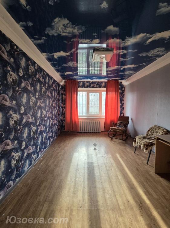 3-комн. квартира, 53 м², вторичка, 1/5 эт., ДОНЕЦК