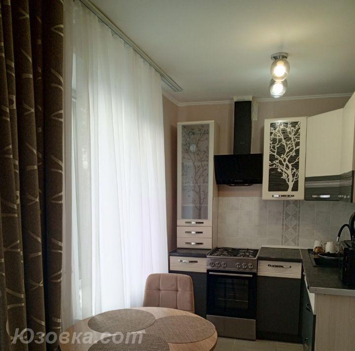 2-комн. квартира, 43м², с мебелью, 4/14 эт., ДОНЕЦК