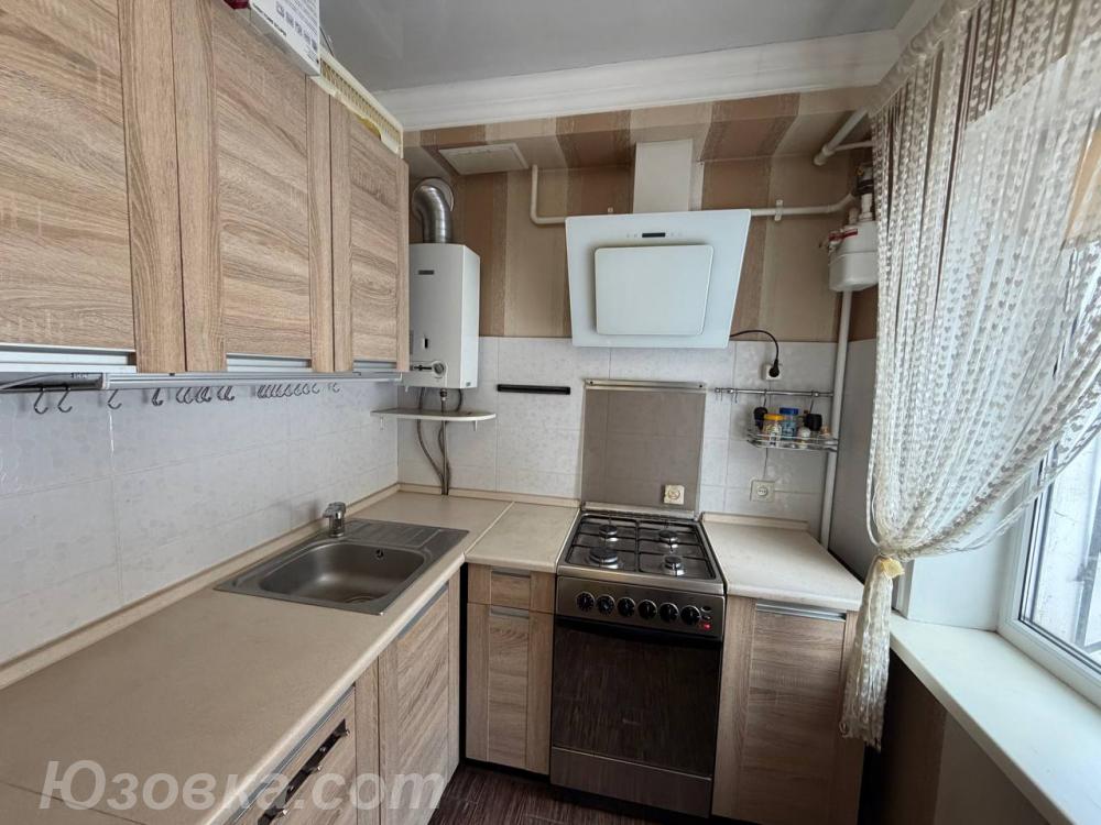 3-комн. квартира, 60 м², вторичка, 1/5 эт., ДОНЕЦК