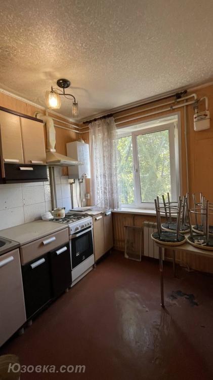 2-комн. квартира, 49 м², вторичка, 4/5 эт., Макеевка